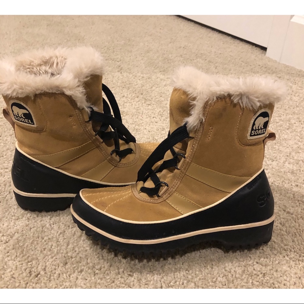 Women’s Sorel snow boots- size 7